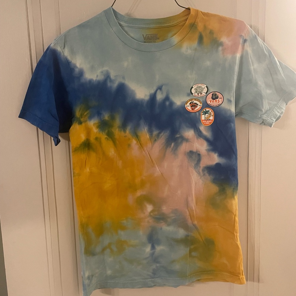 COPY - 4 VANS CLASSIC FIT TEES!